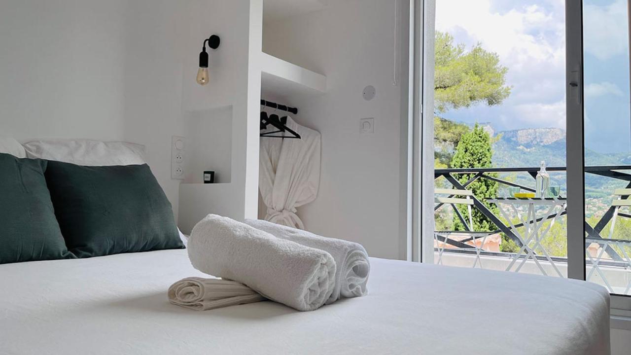 Villa Holistika : Bed And Breakfast / Pool / Air Conditioning/ Mont Faron Toulon Buitenkant foto